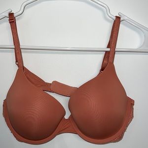 Victoria’s Secret T-shirt Push-Up Full Coverage Bra
